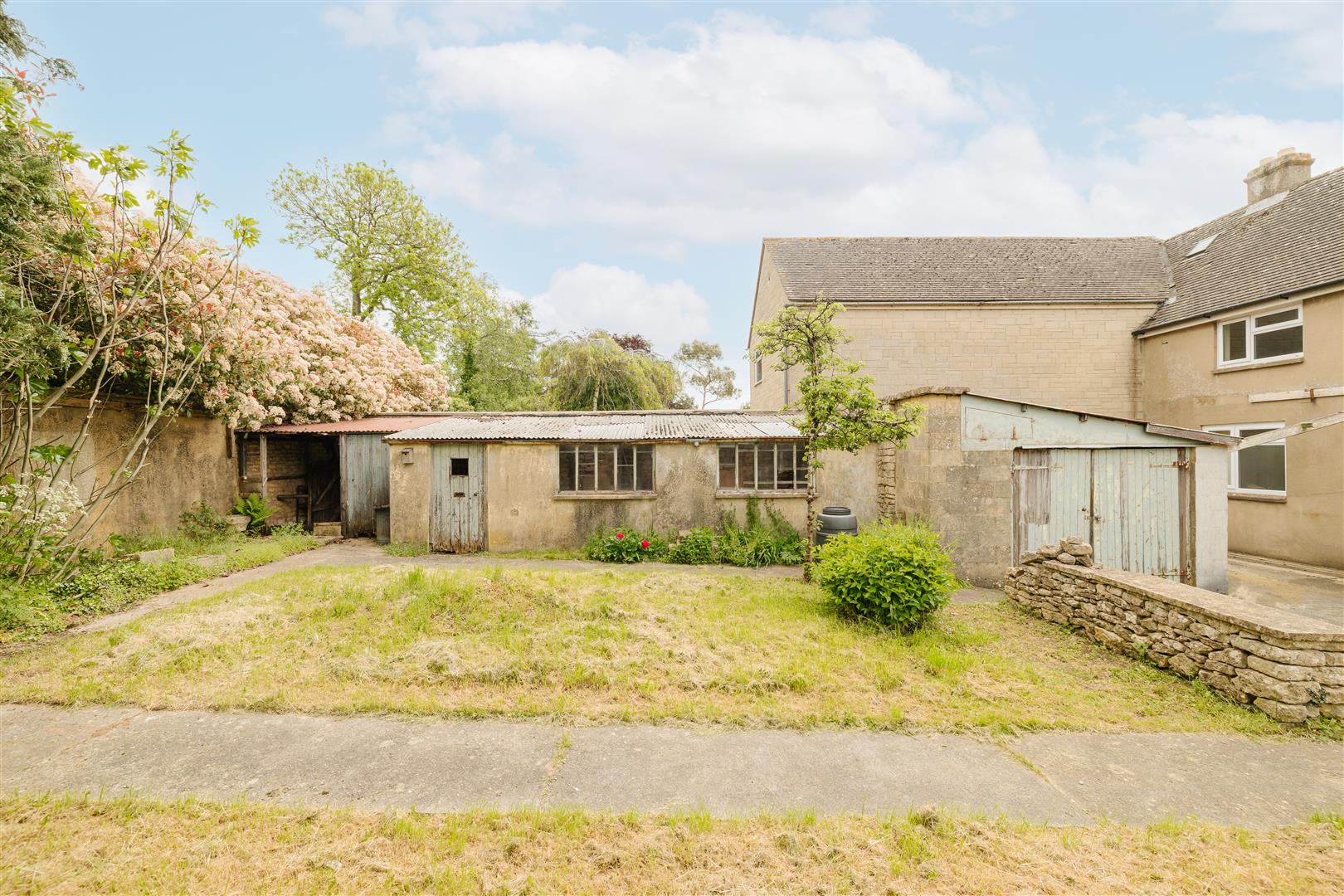 Old Common, Minchinhampton. Ford Loveday Estate Agency